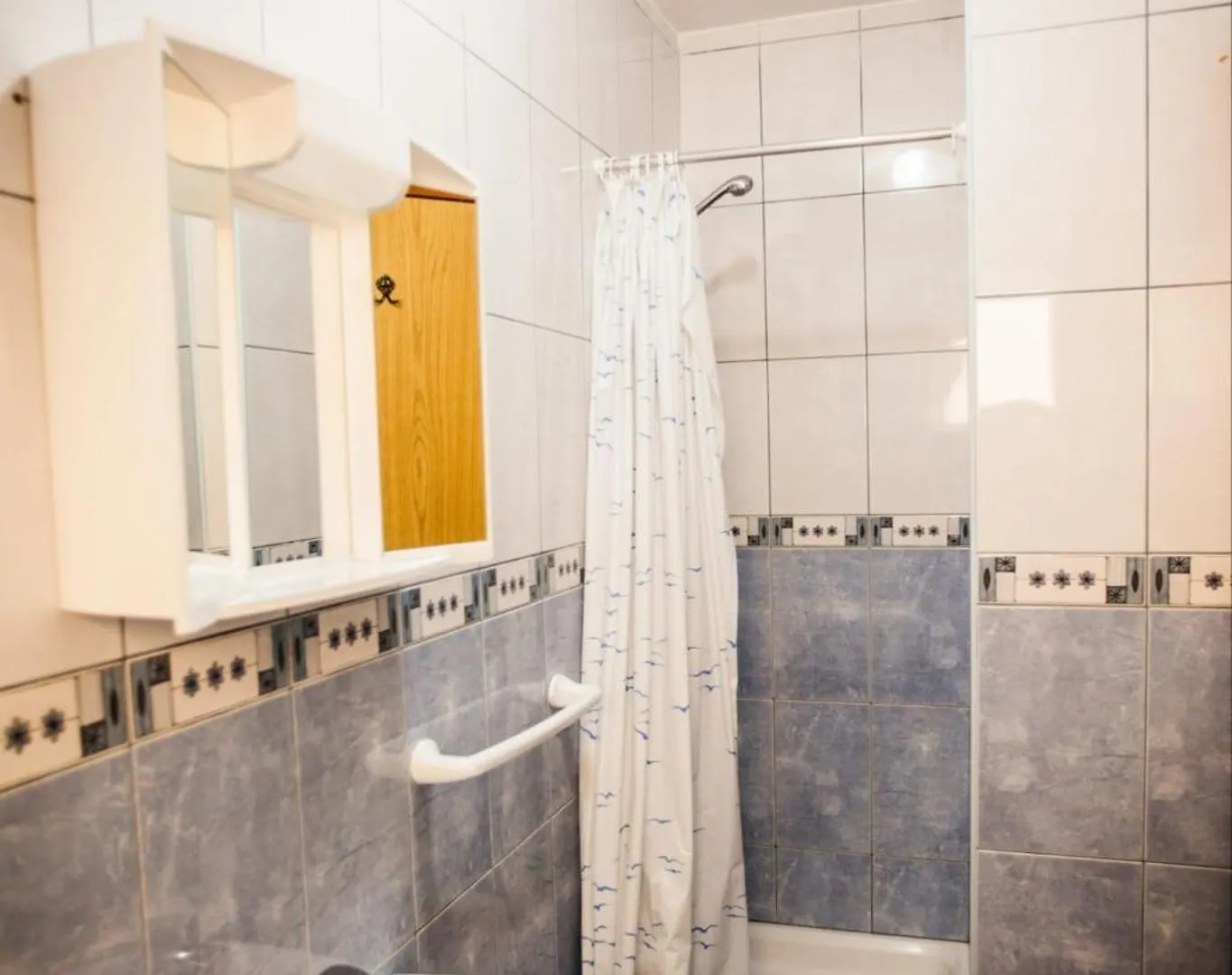 Apartment In Lopar With Balcony, Air Conditioning, W-Lan, Washing Machine 0*,