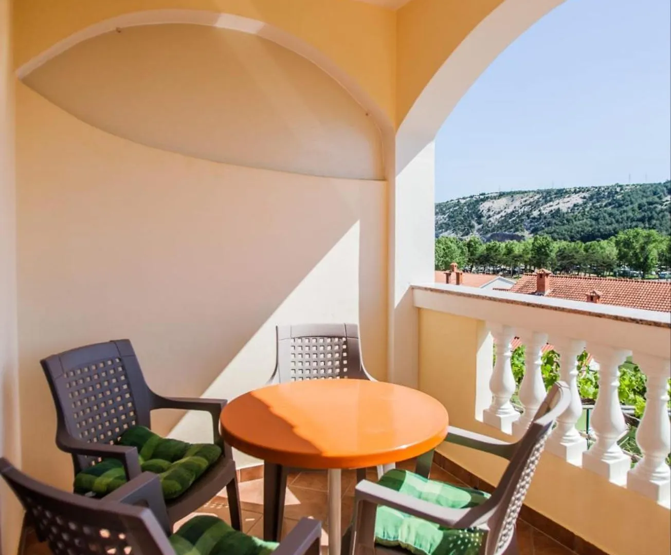 Apartment In Lopar With Balcony, Air Conditioning, W-Lan, Washing Machine Croatie